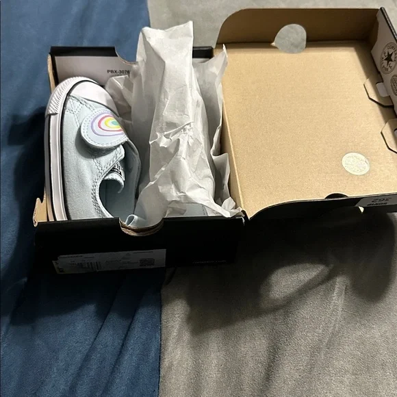 Converse Light Blue One Strap Heart Sneakers size 6 toddlers New in Box - Picture 6 of 6